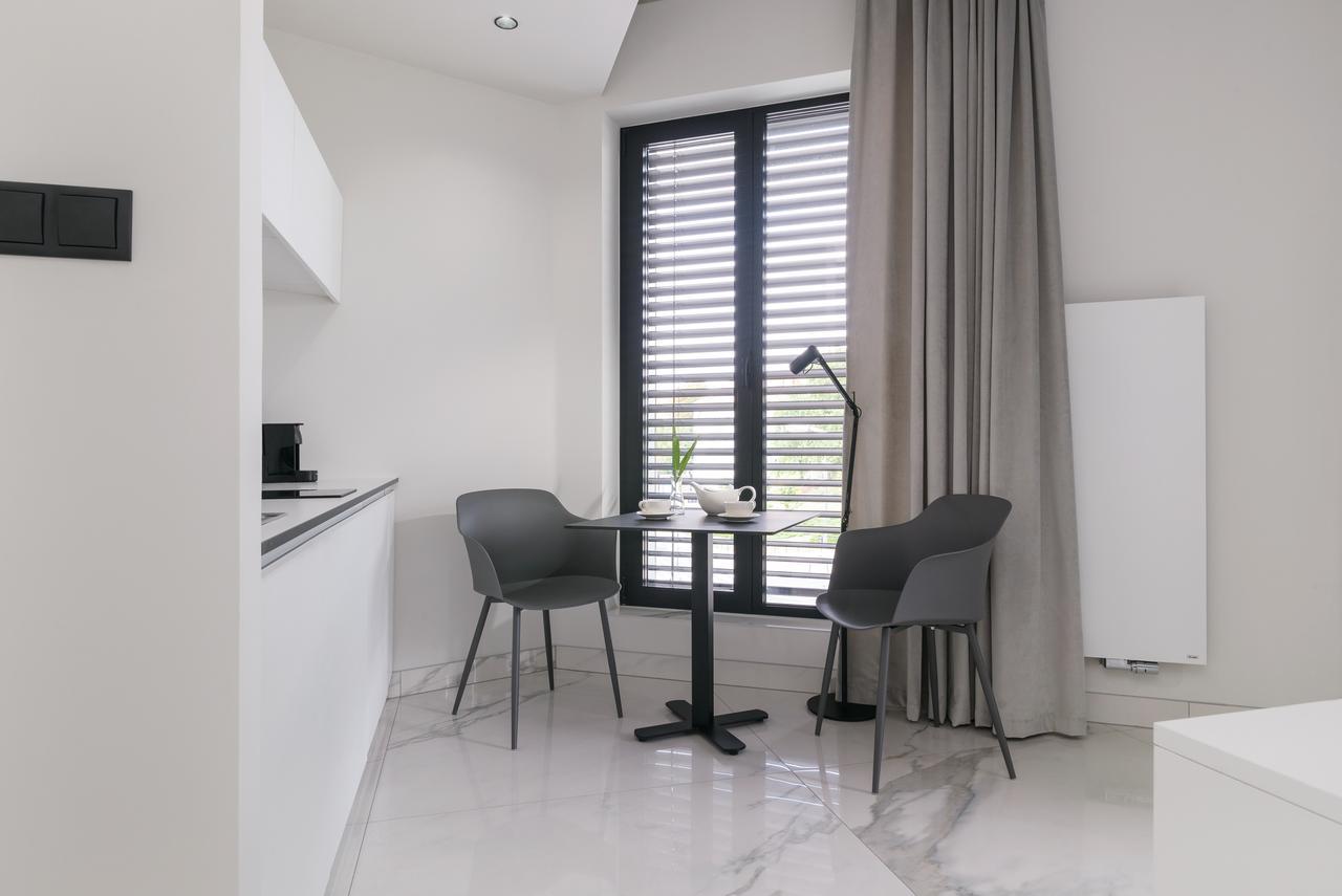 Centro Design Apartments - Polwiejska Poznań Exteriör bild