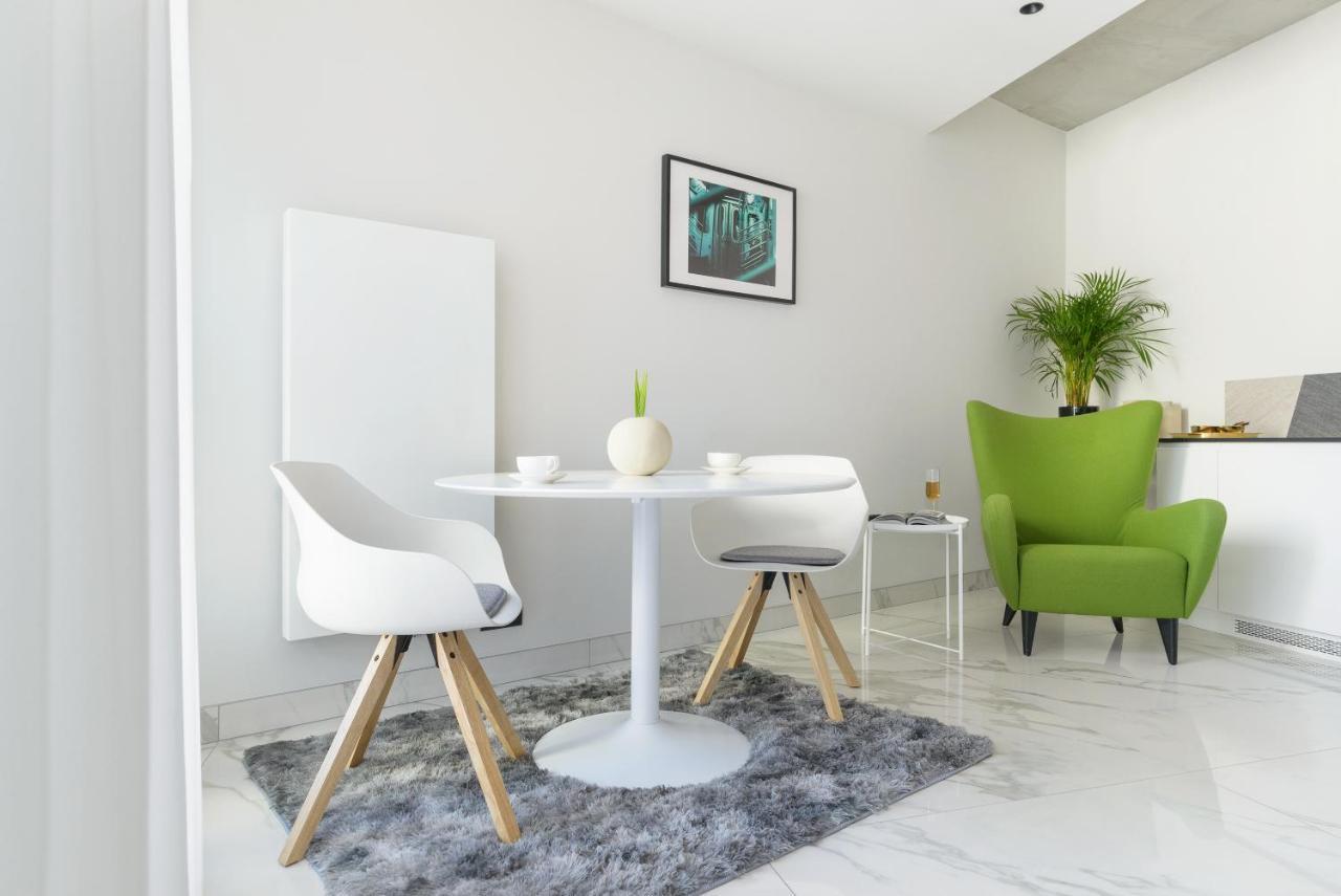Centro Design Apartments - Polwiejska Poznań Exteriör bild