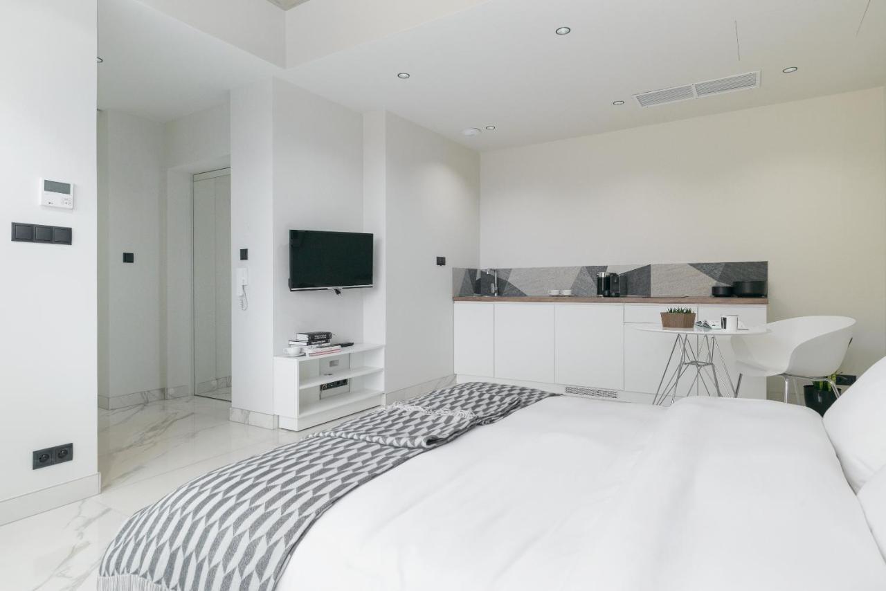 Centro Design Apartments - Polwiejska Poznań Exteriör bild