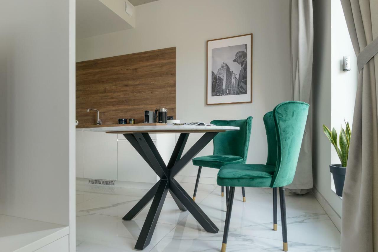 Centro Design Apartments - Polwiejska Poznań Exteriör bild